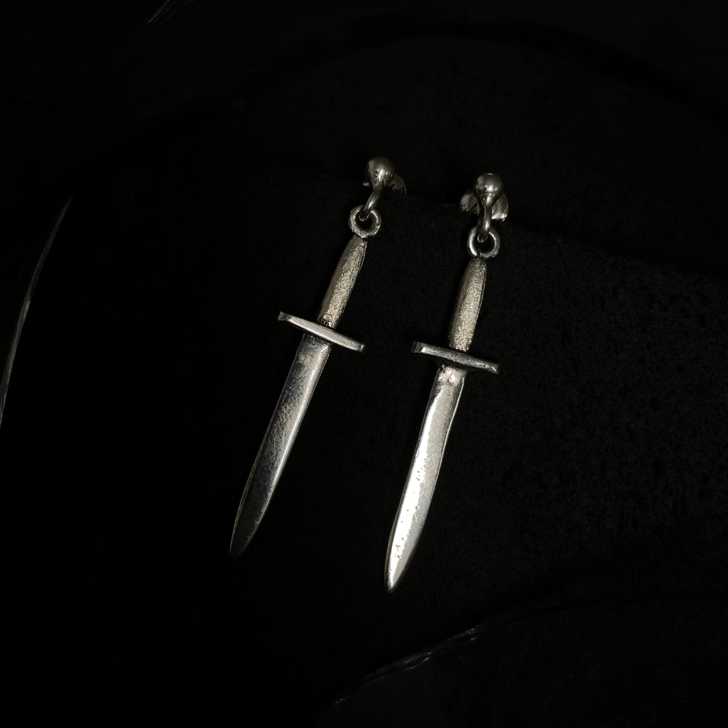 Silver earrings "Daggers of the Wind"