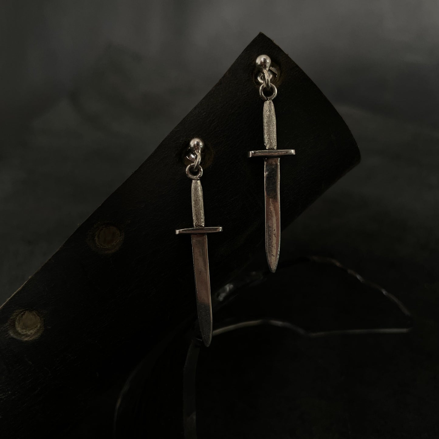 Silver earrings "Daggers of the Wind"