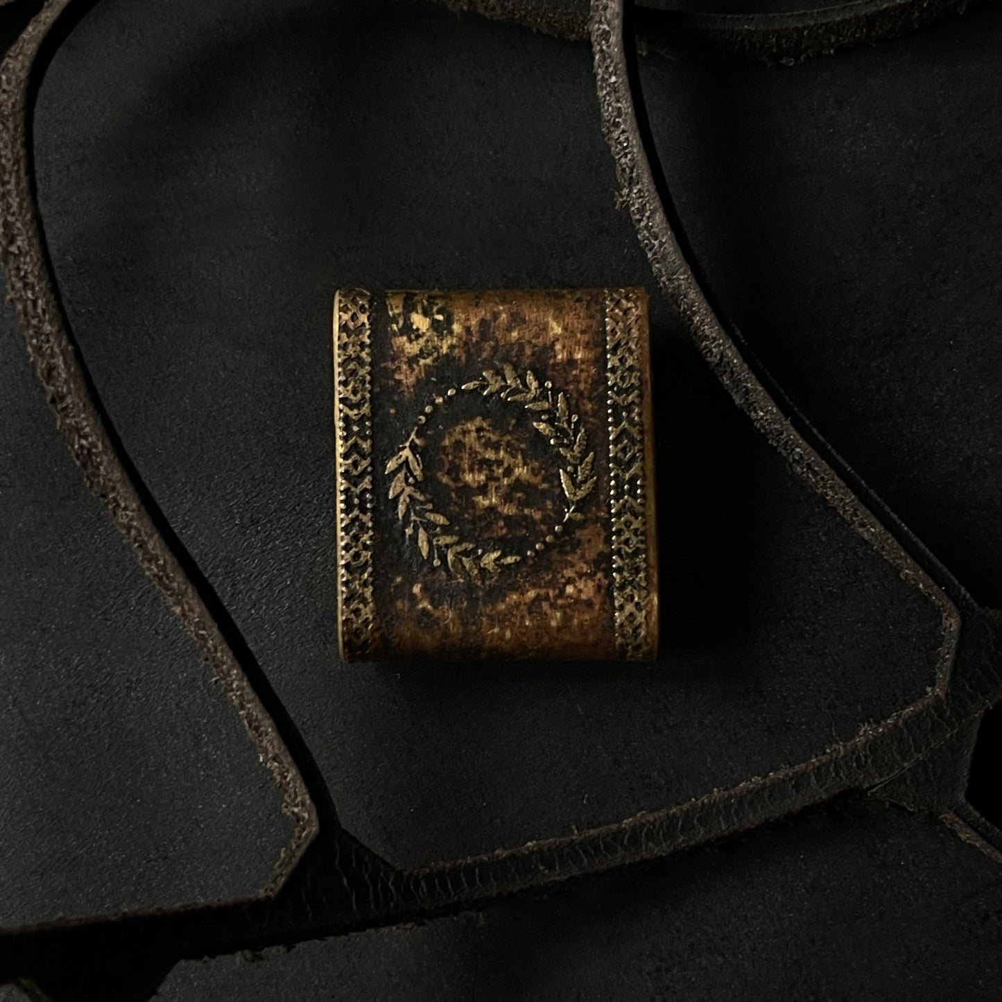 Įvairūs apyrankių aksesuarai