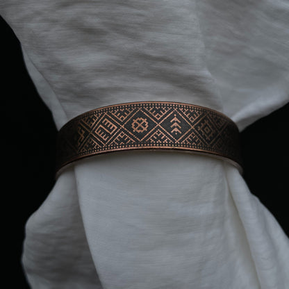 Thin Brass Baltic Bracelet
