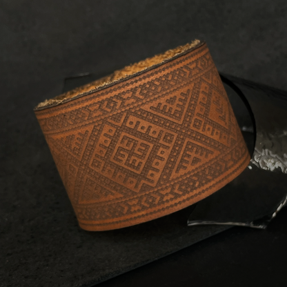Wide Leather Baltic Bracelet
