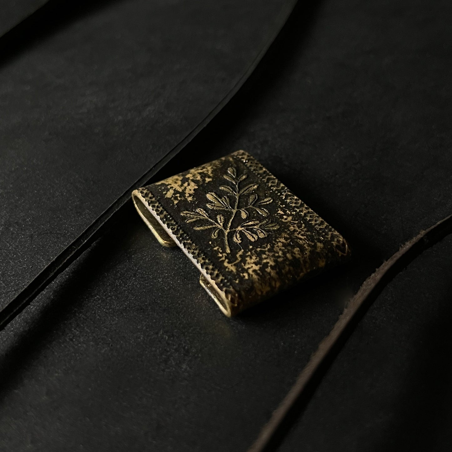 Įvairūs apyrankių aksesuarai