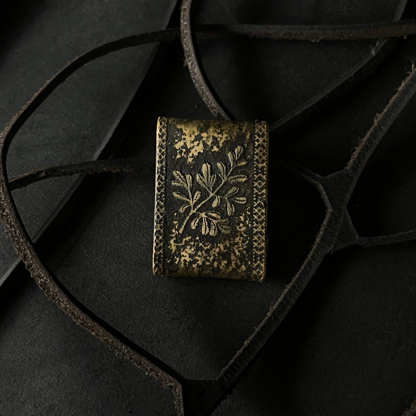 Įvairūs apyrankių aksesuarai